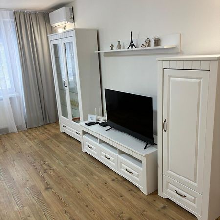 City Heart Luxury Apartment Nové Zámky Dış mekan fotoğraf