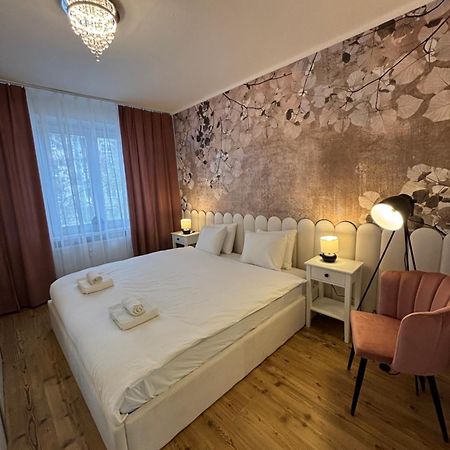 City Heart Luxury Apartment Nové Zámky Dış mekan fotoğraf