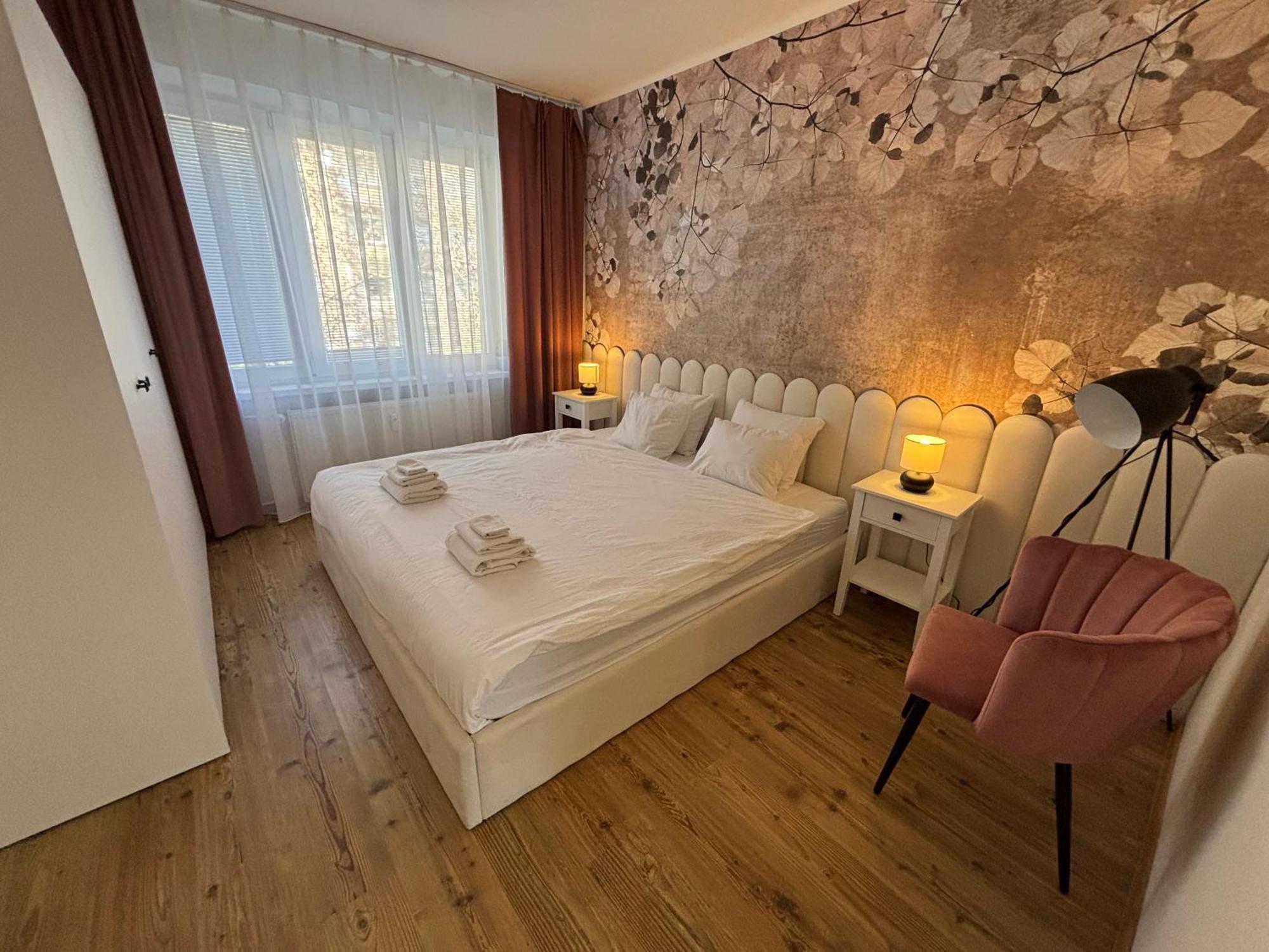 City Heart Luxury Apartment Nové Zámky Dış mekan fotoğraf